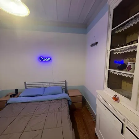 Cozy In The Center *